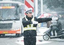 2015年河南信阳市公安交通警察支队招聘工作人员体检通知